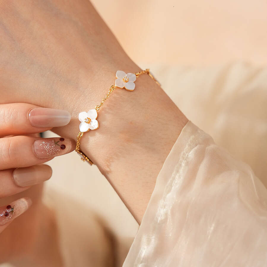 Bracelet Designer luxury bangle Real Gold Plated Zircon Mother-of-Pearl Flower Light High-End Exquisite Bracelet Design Sense Niche Jewelry