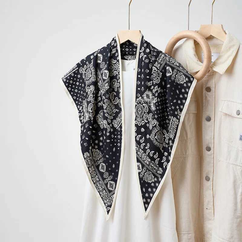 135 85 85Cm Wearing Headscarf Twill Silk Simulation Silk Cool Diagonal Scarf Cashew Print Womens Triangle Silk ScarfW251029