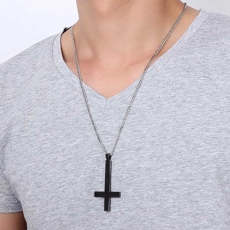 Male Black Plated St Peters Inverted Cross Pendant Necklace for Men Stainless Steel Choker Crux de Sanctus Petrus JewelryXJ251030