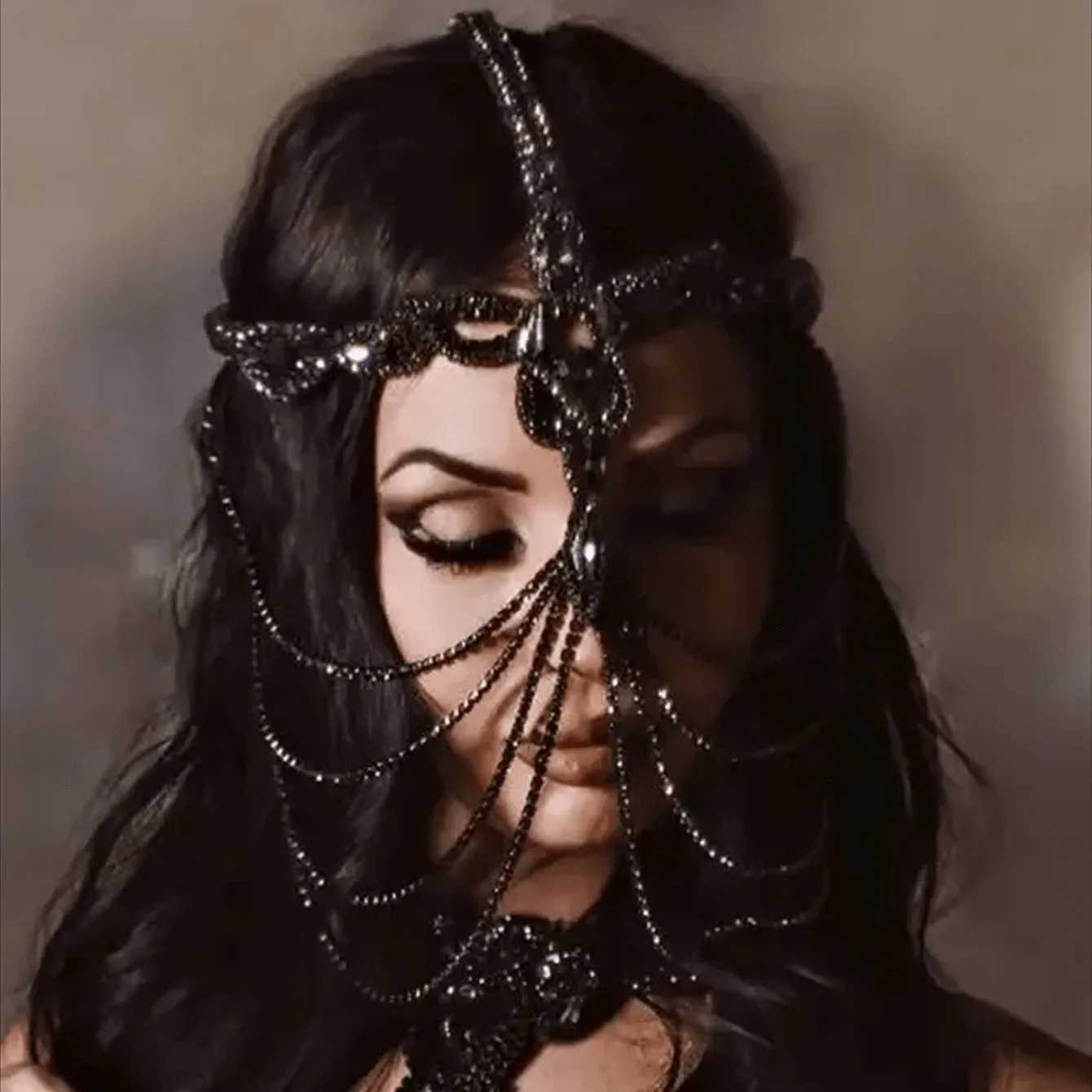 Rhinestone Black Mask for Women Luxury Mask Fashion Masquerade Party Mask Accessories Ladies Face Jewelry Mask 2025W251029