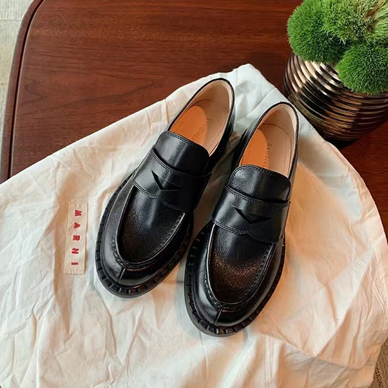 Autumn new British retro leather shoes women's fashion round toe soft leather thick heel loafers women's single shoes2025