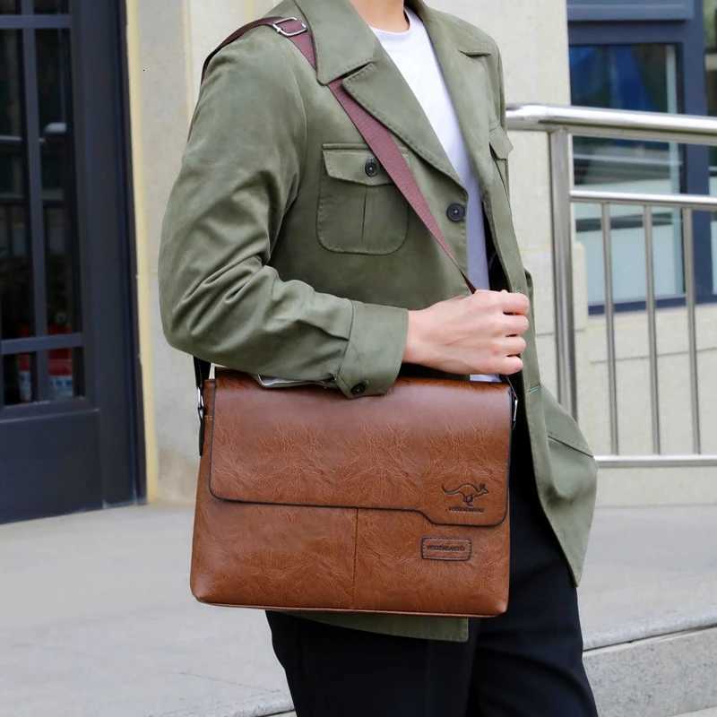 Men Shoder Bag For IPAD Leather Business Handbag Men Messenger Bag Large Side Sling Bag Fi Man Crossbody Bag Y251011