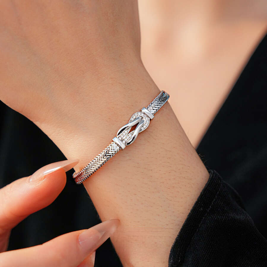 Designer luxury bangle Encrusted U Shaped Trapezoidal Heart Light High End Exquisite Bracelet Personality Minimalist Style Jewelry