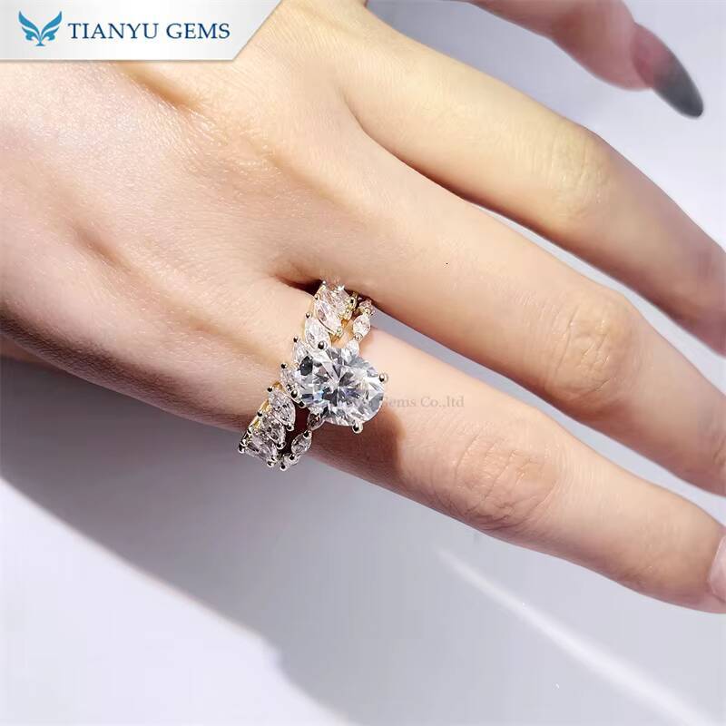 Tianyu Custom 8x10mm Oval HA Cut Moissanite Diamond Pure Yellow Gold 10K 14K 18K Silver 925 Engagement Ring Set