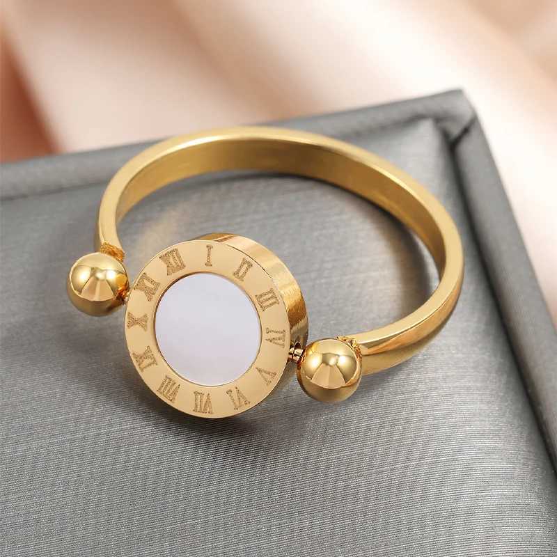 UILZ Fashion Roman Numerals Rotates Ring For Women Black White Vintage Ring Party Jewelry GiftW251030