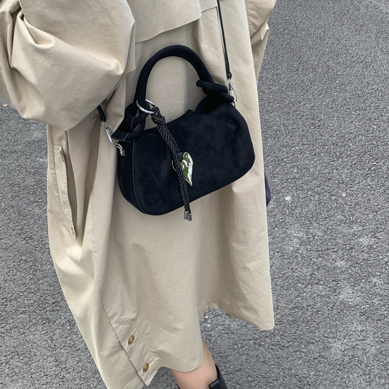 New Fashion Retro Matte Handbag Flip Fur Fashion Design Cloud Bag Korean Fold Single Shoulder Commuter Crossbody Bag Designer Bag