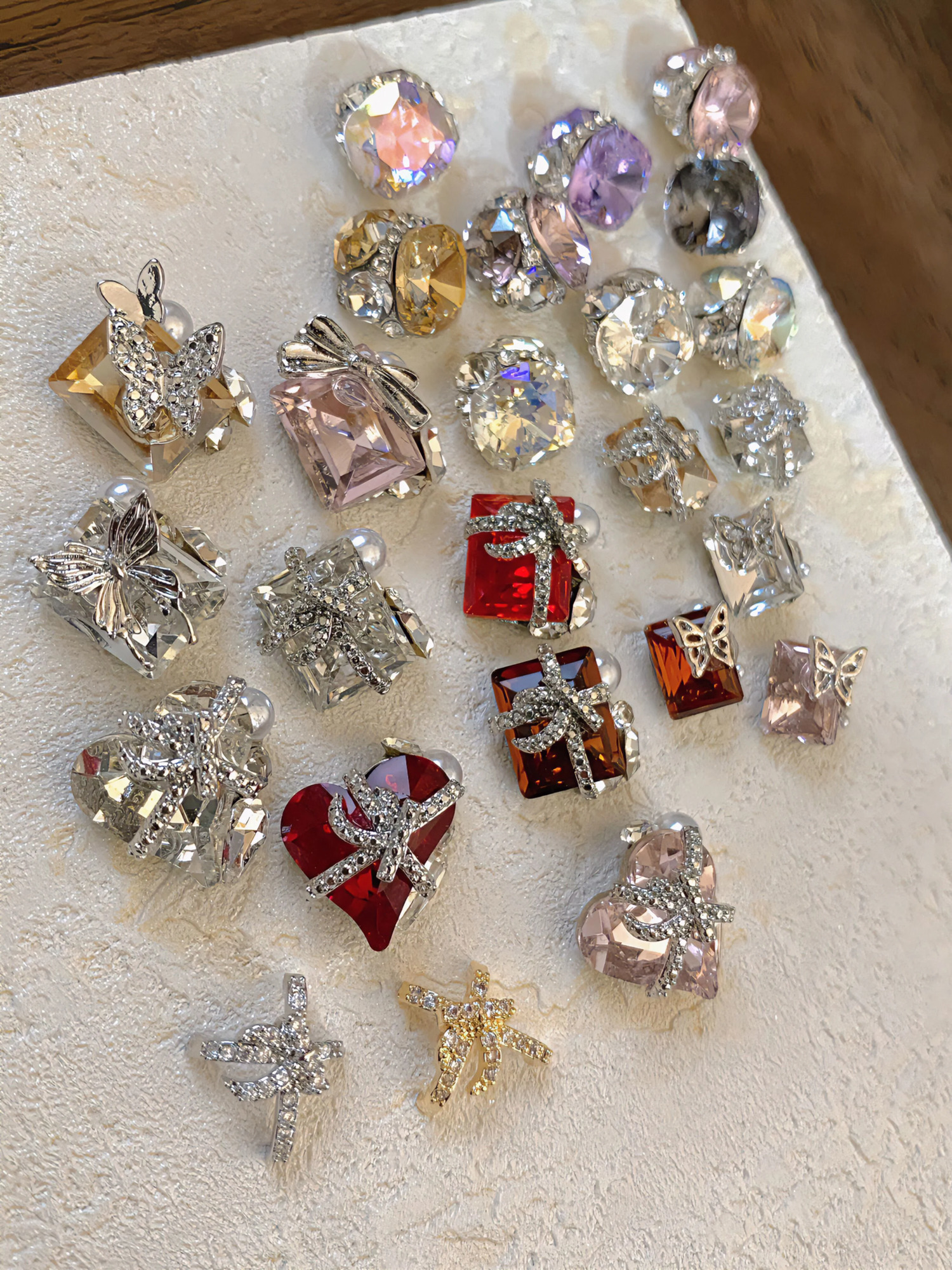 5 PCS Nail Full Diamond Jewelry Christmas Gift Box With Claw Diamond Alloy Heart Years Nail Metal Drill Accessories 251027