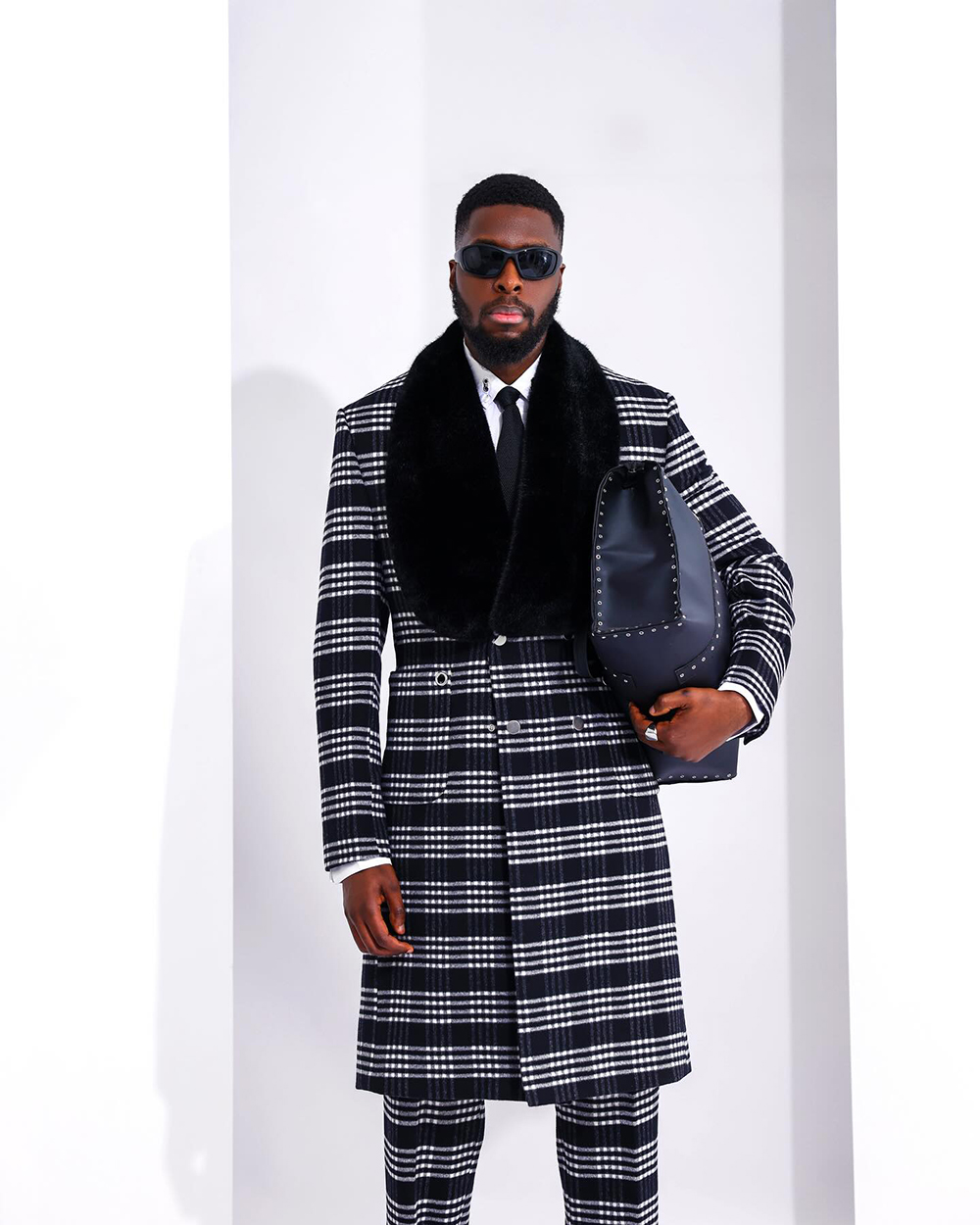 Classic Men's Overcoat Shawl Lapel Check Woolen Grid Overgarment Autumn Warm Double Breasted Tailor-Made Topcoat Customized Coat Plus Size