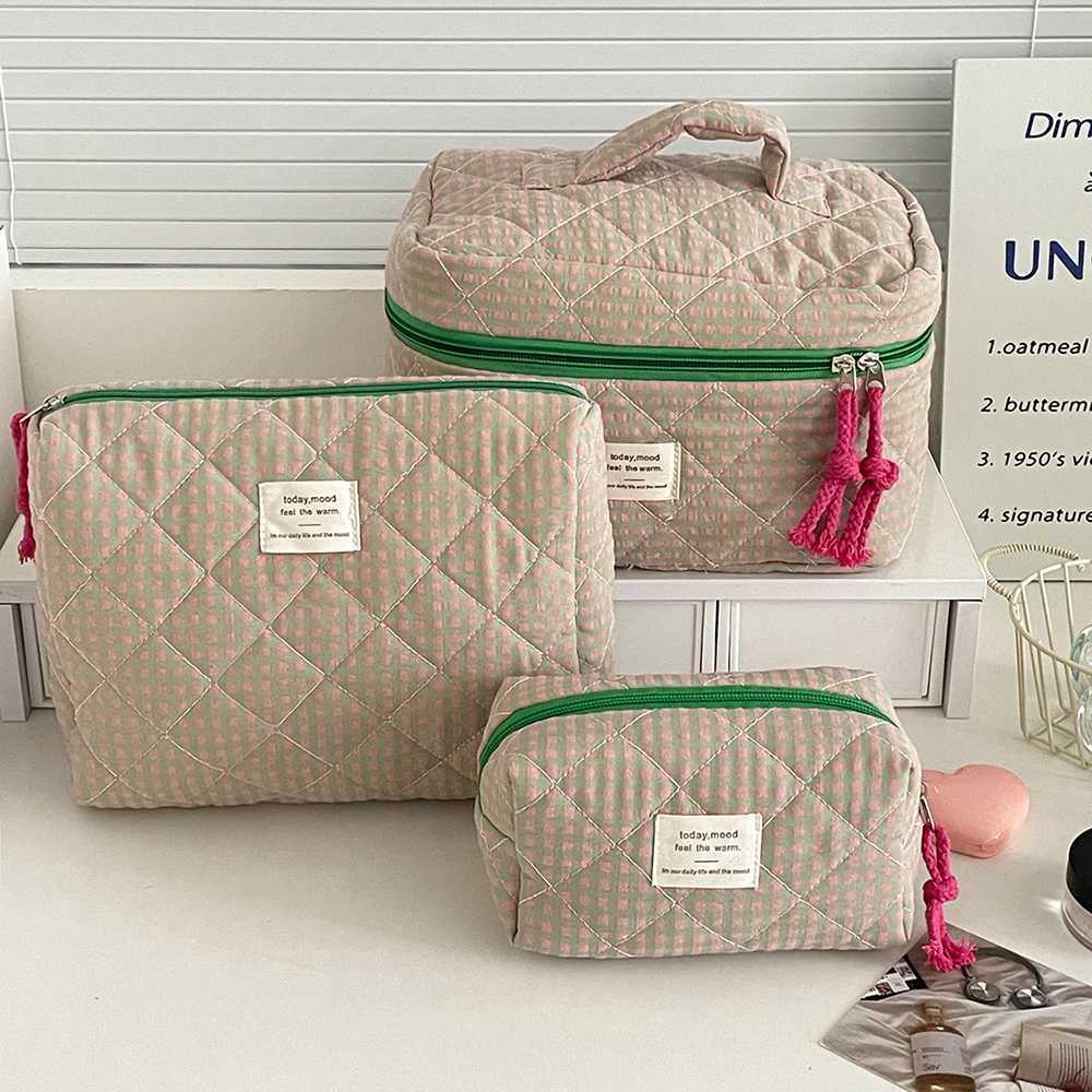 3 Bags Set Fashion Women Classic Cosmetic Bag Large Capacity Toiletry Makeup Organizer Pouch Ladies Zipper Quilted Bag J251115