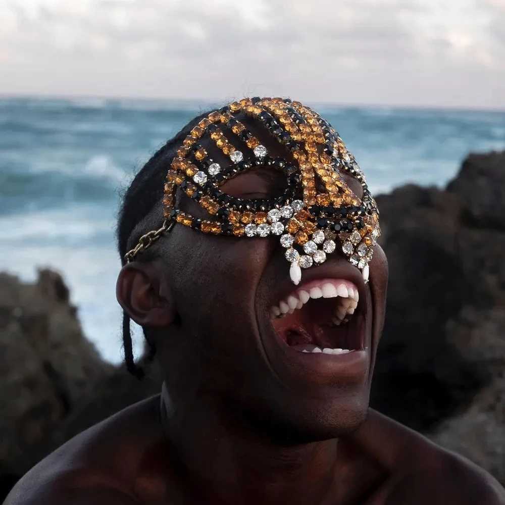 Stonefans Rhinestone Mask Masquerade for Men Sexys Cosplay Halloween Accessories Decoration Luxury Crystal Face Chain JewelryW251029