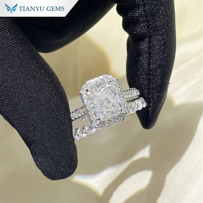 Tianyu Luxury Style 10K 14K 18K Solid Gold Silver 925 Engagement Rings 9x7mm Crushed Ice Cut Moissanite Diamond Wedding Ring Set