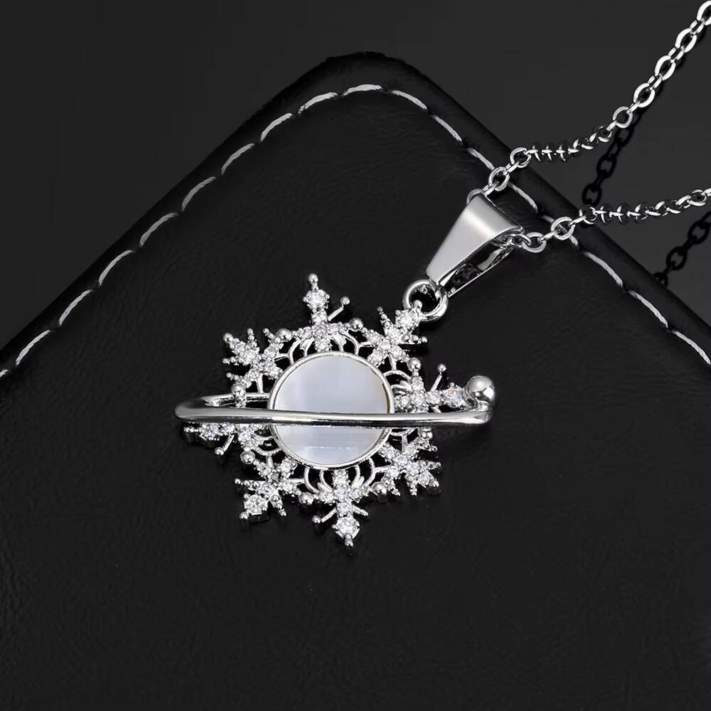 NUOYA Womens Silver Fashion Christmas Jewelry Pendant Necklace Inlaid Circular Shells Bling Diamond Snowflake Pendant for Gift Designer's style