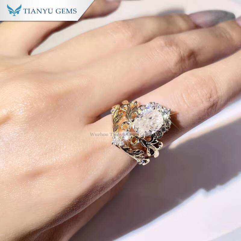 Tianyu Gems Custom Made 7X9mm 2ct DEF VS1 Oval Moissanite Diamond 14k Solid Yellow Gold Jewelry Ring Set Crown Design for Women