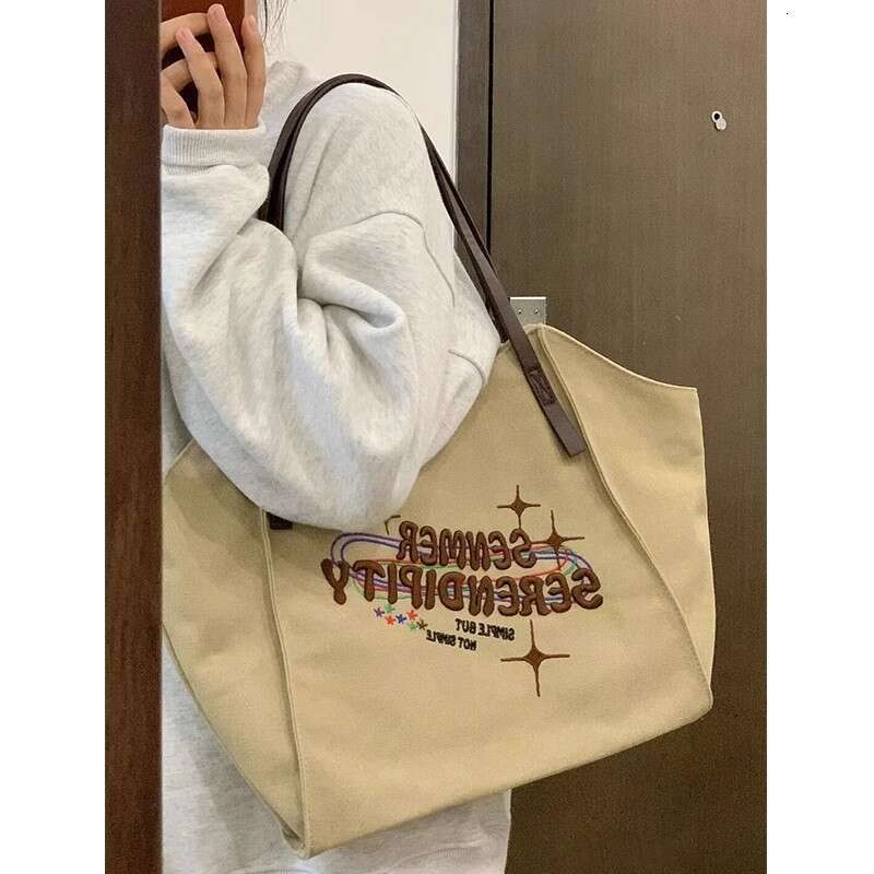Luxury Bag Designer Canvas New Tote Large Capacity Women S Shoulder Commuting Handbag Travel Bag
