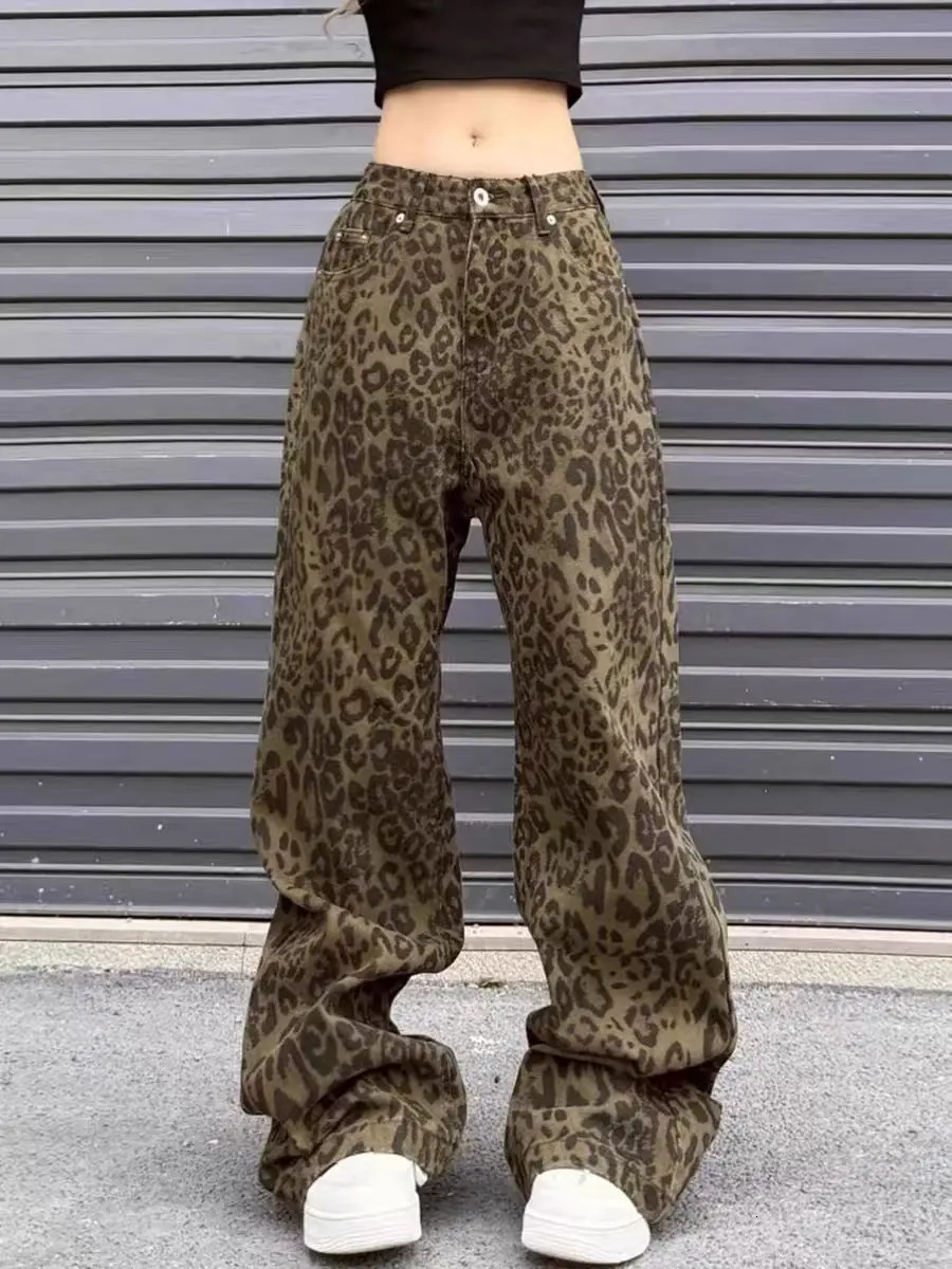 Vintage Fashion Female High Waist Casual Straight Jeans Trousers Autumn Spring Leopard Print Wide Leg Jeans Women Denim Pants 251029