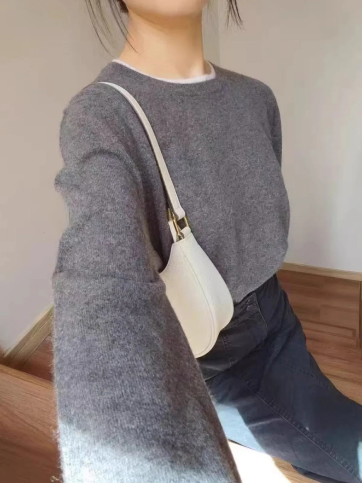 Round neck pure cashmere sweater womens autumn and winter pullover loose large size wool bottom knit 251027