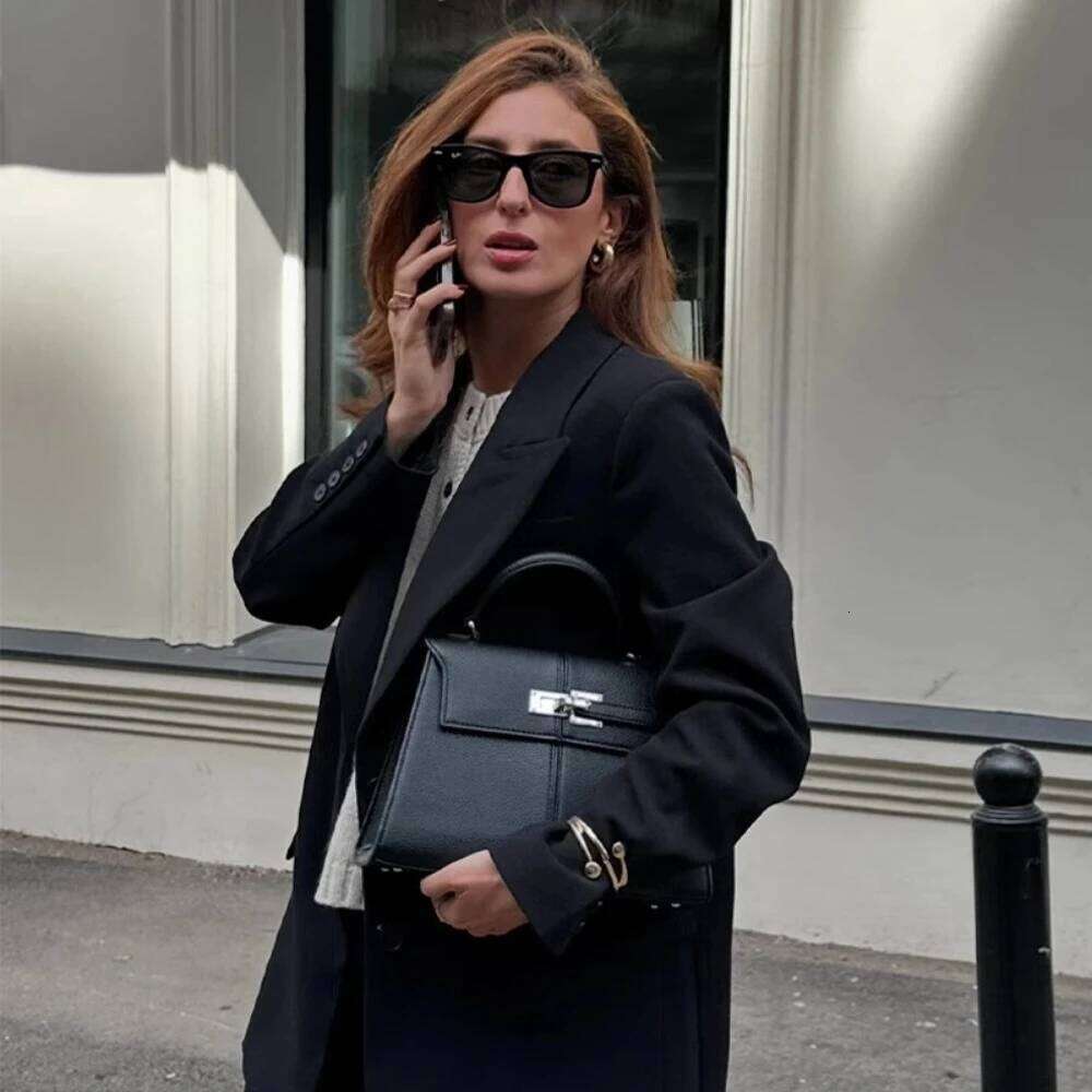 Designer Bags JW PEI Trapezoidal Genuine Leather Women's High-End Versatile Crossbody Fashionable Niche Handbag Commuter Bag Hot Selling