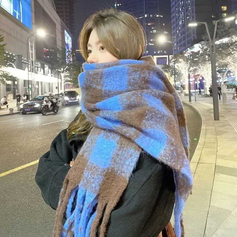 Luxury Plaid Scarf Winter Warm Cashmere Women Long Female Scarves Lady Tassel Shawl Wraps 2024 Design NewW251030