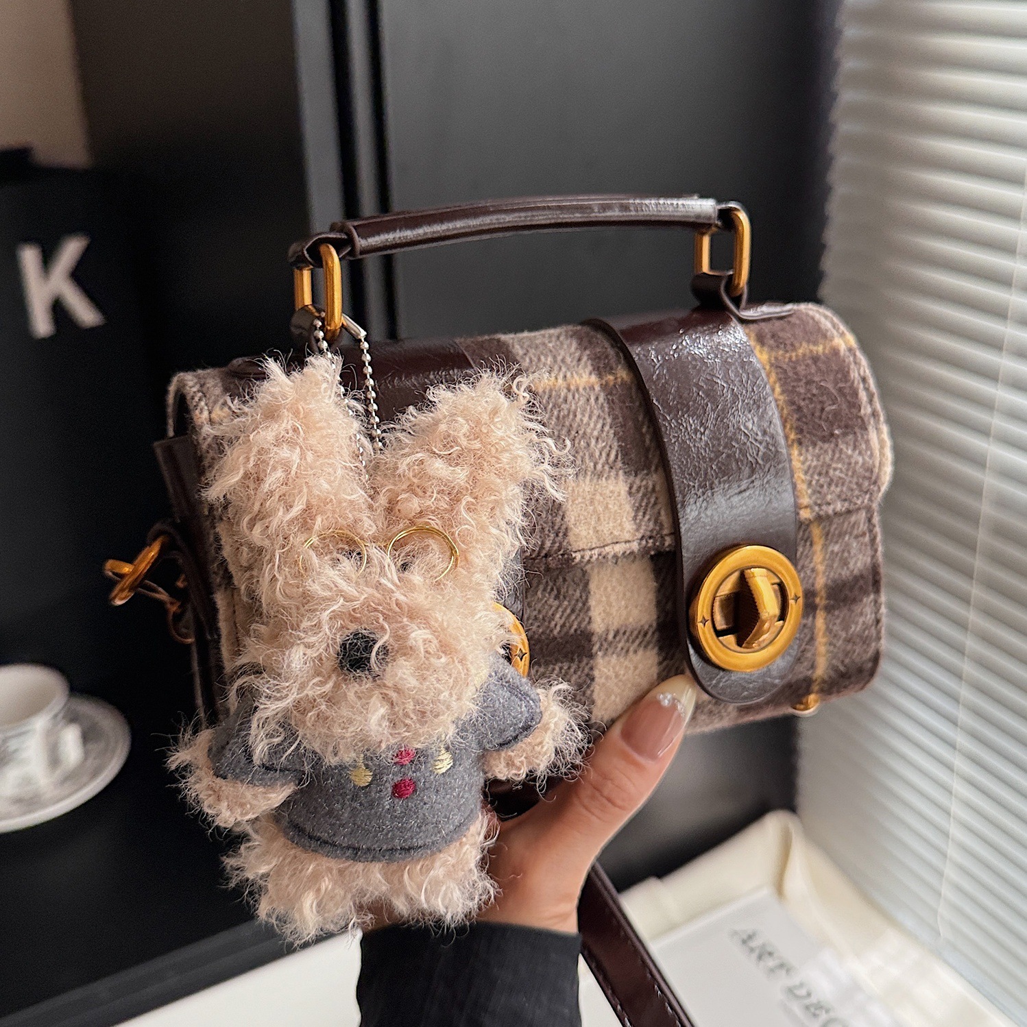 New Korean-style Checkered Handbag Unique Small Square Bag High-end Texture Crossbody Bag