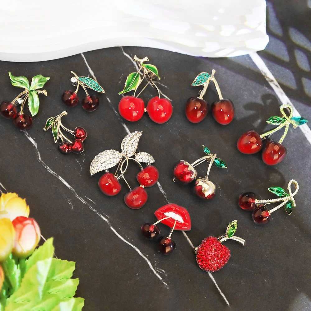 Sweet Elegant Cherry Brooch Rhinestone Enamel Fruit Pin Suit Coat Backpack Decoration Jewelry Accessories Party Gifts Y251029
