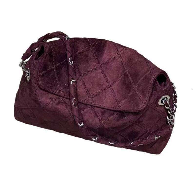 2025 Autumn And Winter New Suede Rhombus Medieval Underarm Premium Chain Single Shoulder Large Capacity Tote Bag