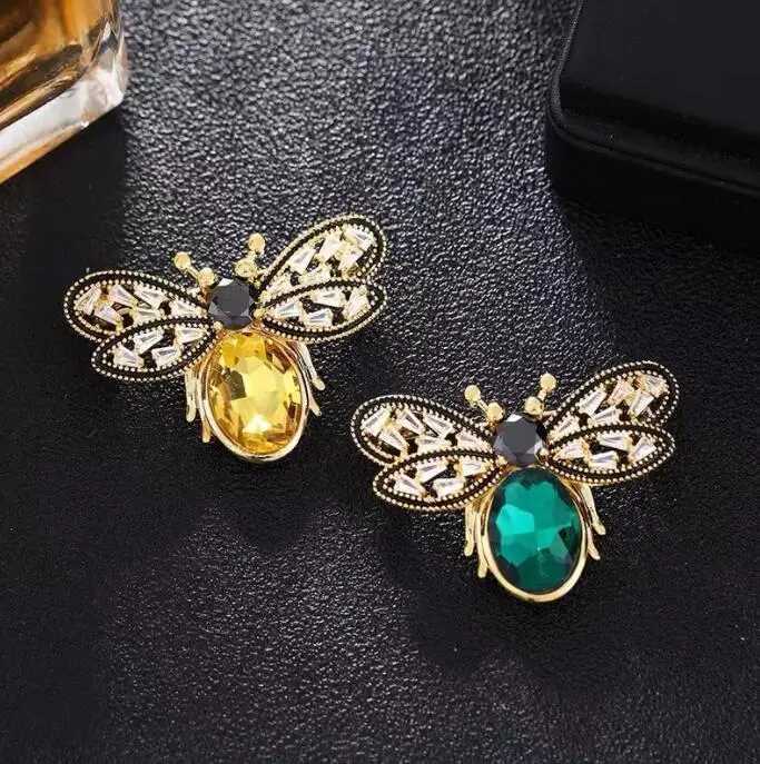 New Shiny Green Crystal Brooches For Women Luxury Insect Rhinestone Brooch Pins Jewelry Dress Suit Accessories Wedding Gifts Y251029