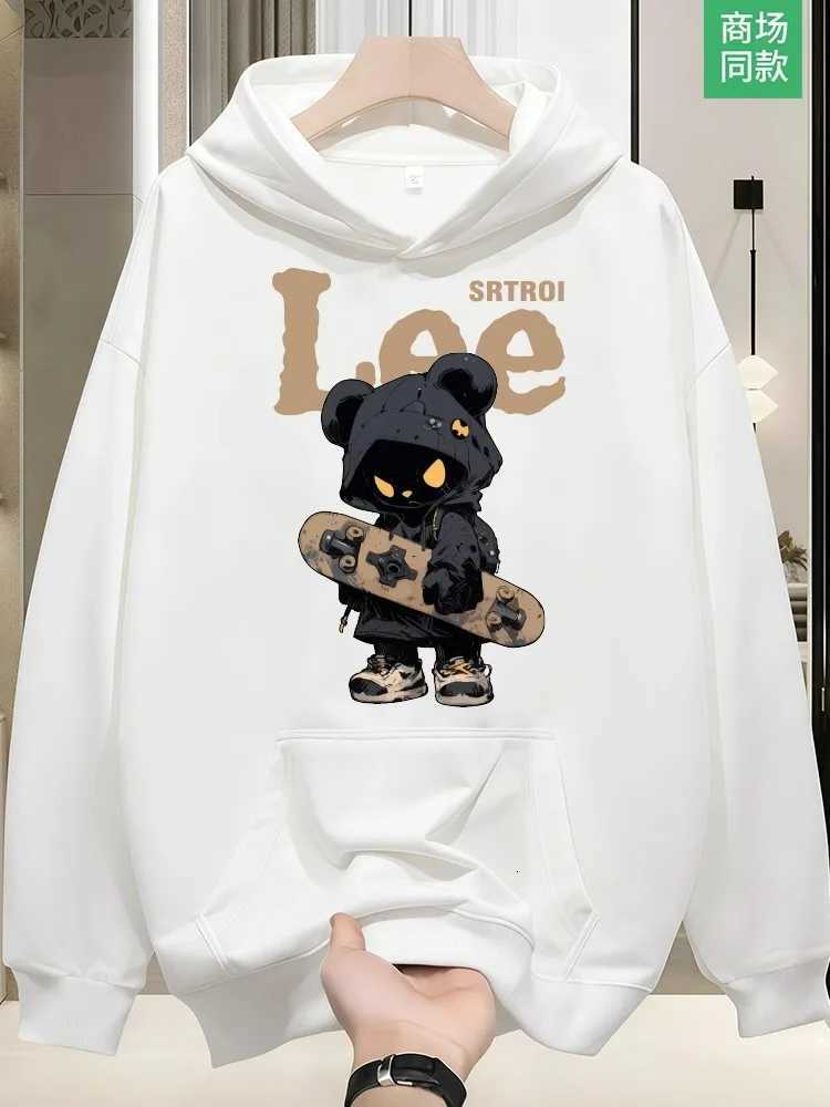 A family of three parentchild clothing autumn and winter sweaters cute cartoon pattern hoodiewarm family clothing outfittingT251030