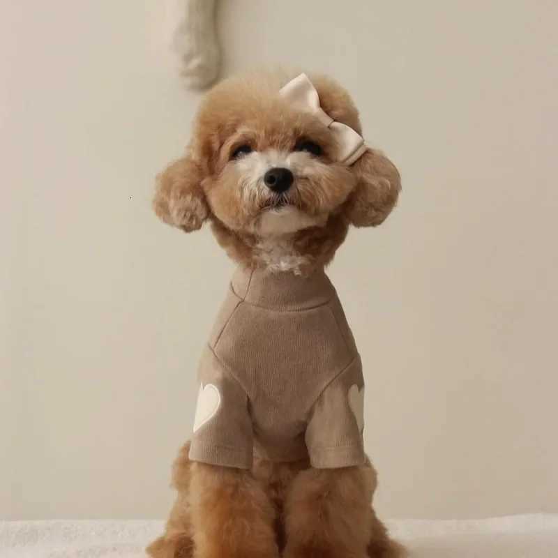 Autumn and Winter Dog Base Shirt Cute Love Bear Teddy Yorkshire Hoodie Dog Cat Pet Love Warm Clothes Designer Dog Clothes C251030
