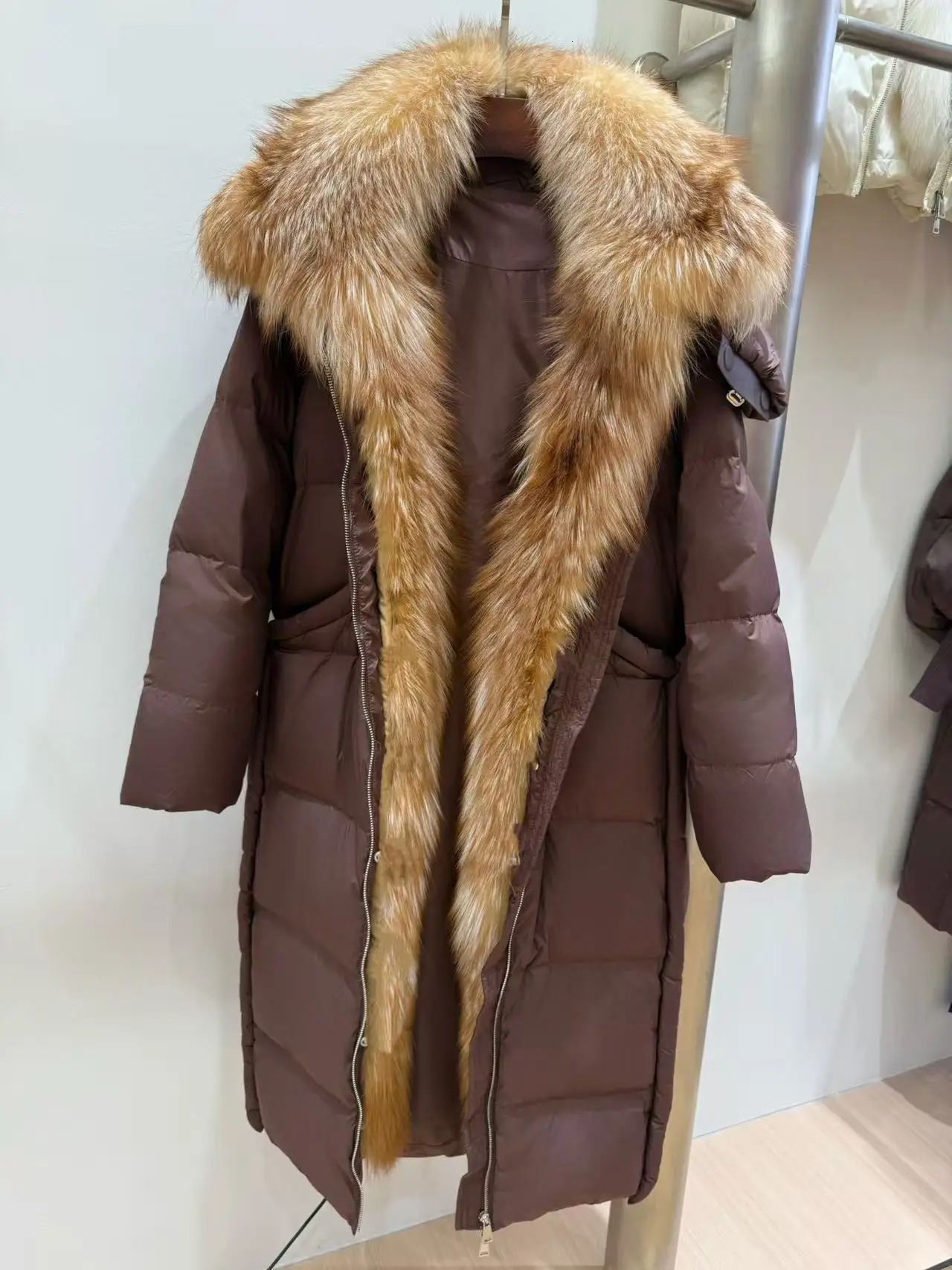 WHOLESALE Winter Premium Fur Collar Goose down Silver Thiened Long OverKnee Womens down Jaet Warm Commute Sle Coat 251028