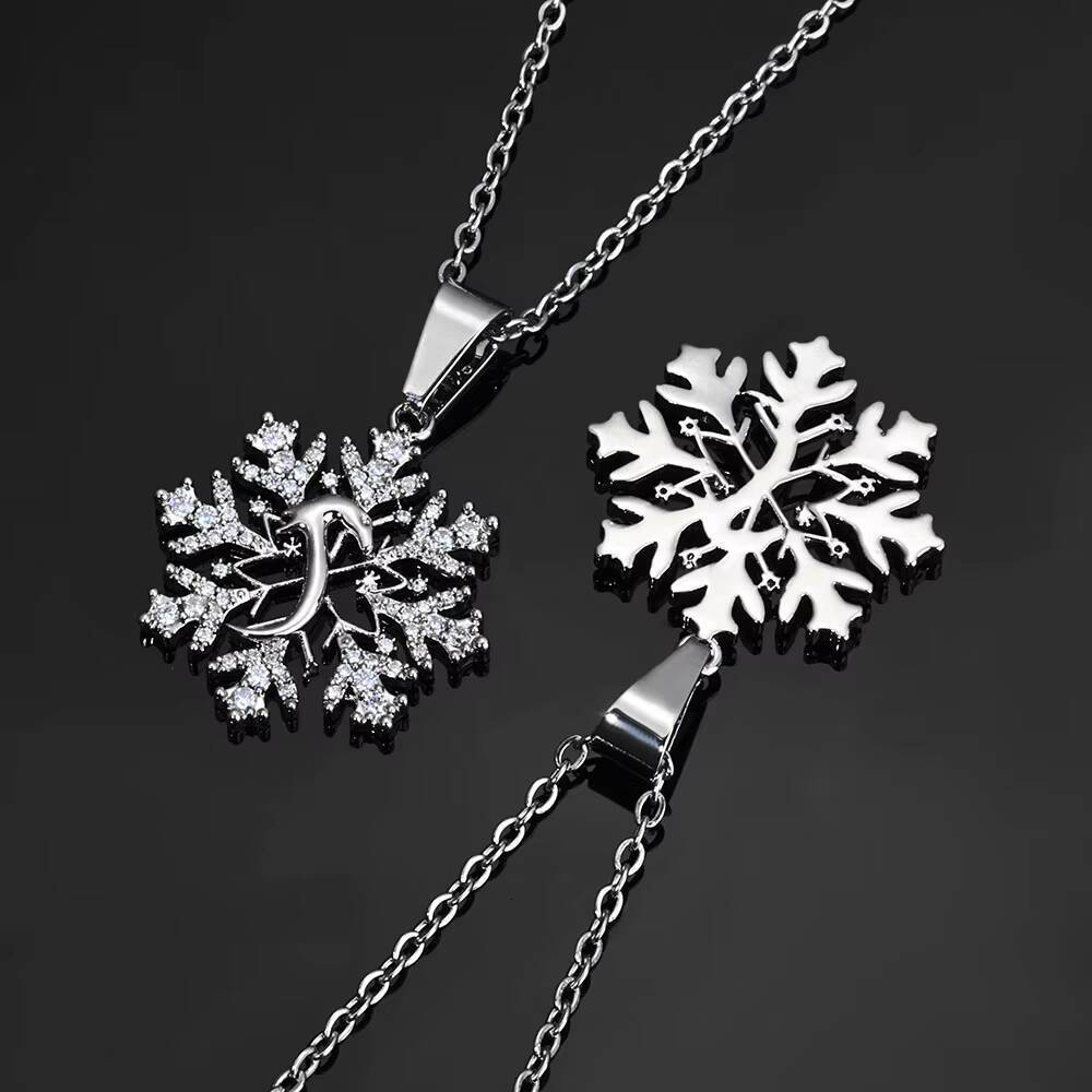 NUOYA Fashion Christmas Jewelry Silver Plated Snowflake Pendant Stainless Steel Fine Chain Charm Pendant Gift for Women Designer's style
