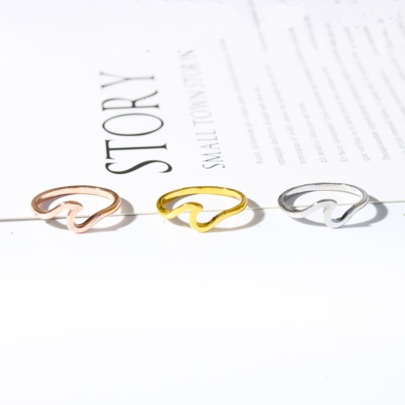 Fashion Geometric Personality Simple Ring Women Wave Hand Jewelry Creative New Accessory