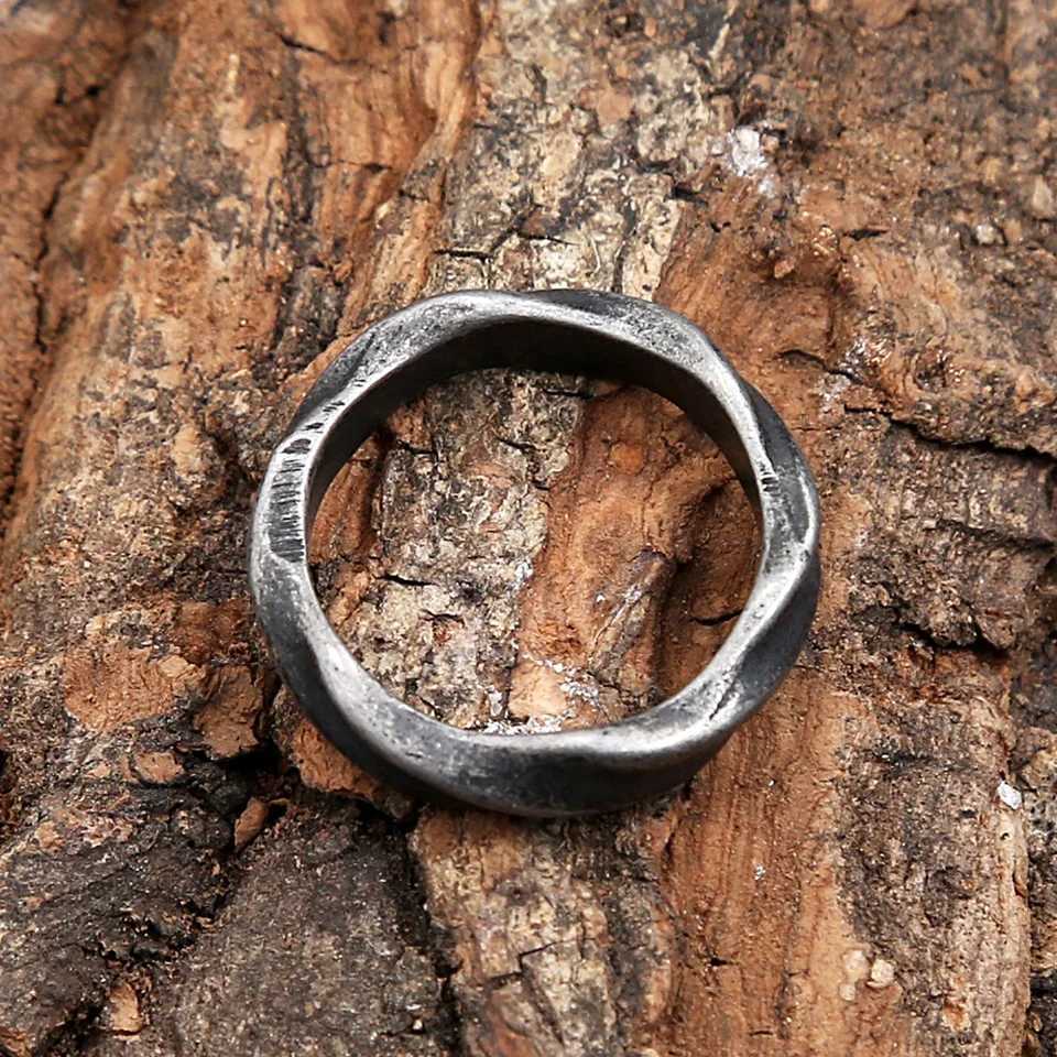 Punk Fashion 316L Stainless Steel Mobius Rings Gothic Vintage Simple Couples Finger Ring for Men Women Biker Jewelry W251030