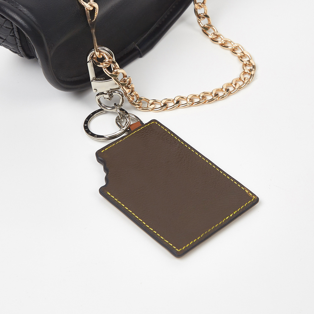 Leather Keychain Personalized Simple Style Bag Phone Pendant Customizable Material and Size