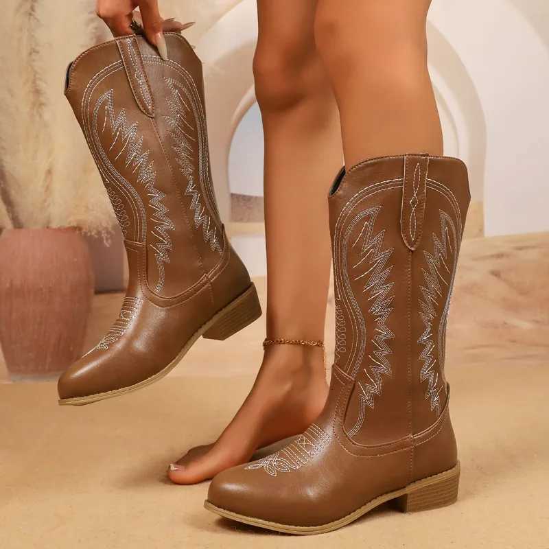Western Embroidered Knight Boots Winter Womens Retro Style Roung Head Thick Heel VMid Calf Boots New Hot Sale of Women Shoes Z251029