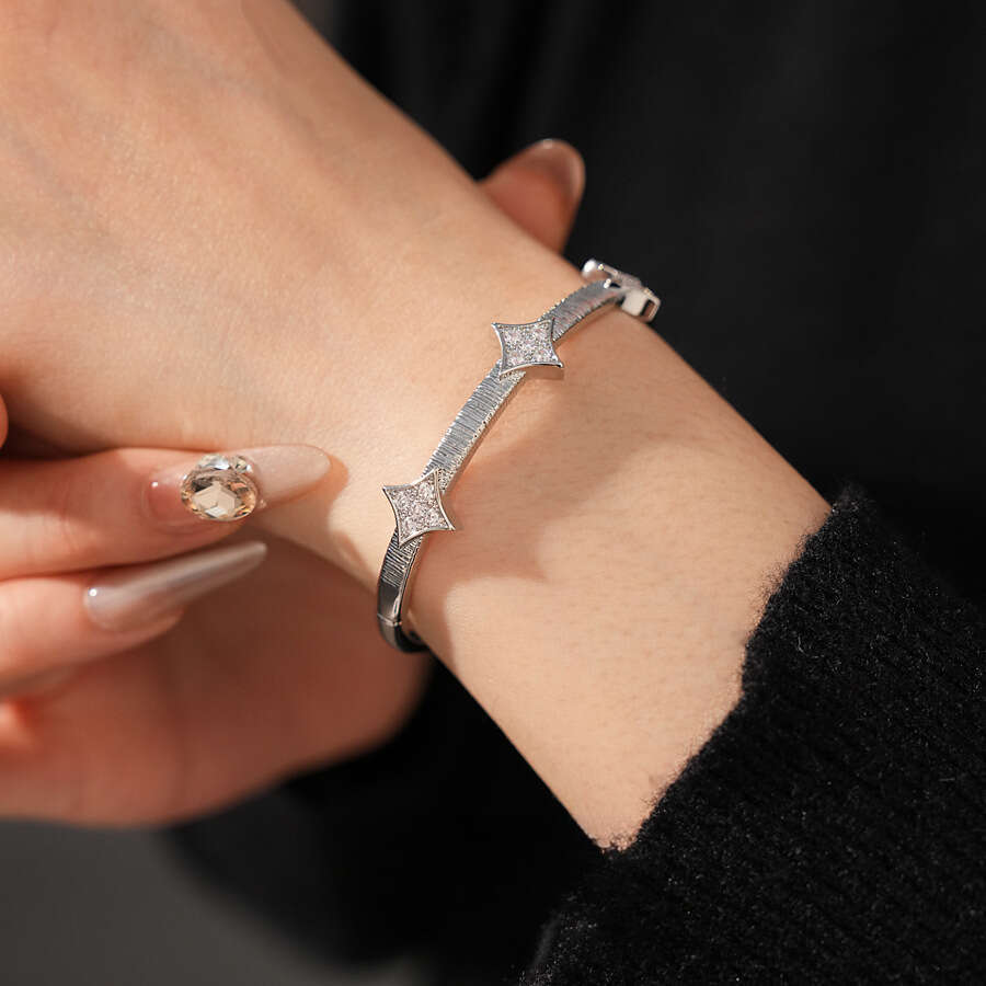 Designer luxury bangle Real Gold Plated Zircon Starburst shine Fashionable Light High-end Bracelet Design Sense Niche Versatile Jewelry