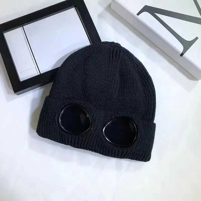 Unisex Men Women Knitted Hat with Goggles Windproof Winter Warmer Ski Beanies Soft Warm Antislip Ear ProtectionXJ251030