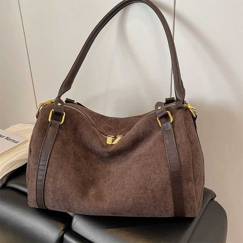 Designer bag Brand Niche Handbag Luxury Large Capacity High Quality Pu Shoder Bag Elegant Crossbody Bag Versatile Fi Wens Bag Y251029