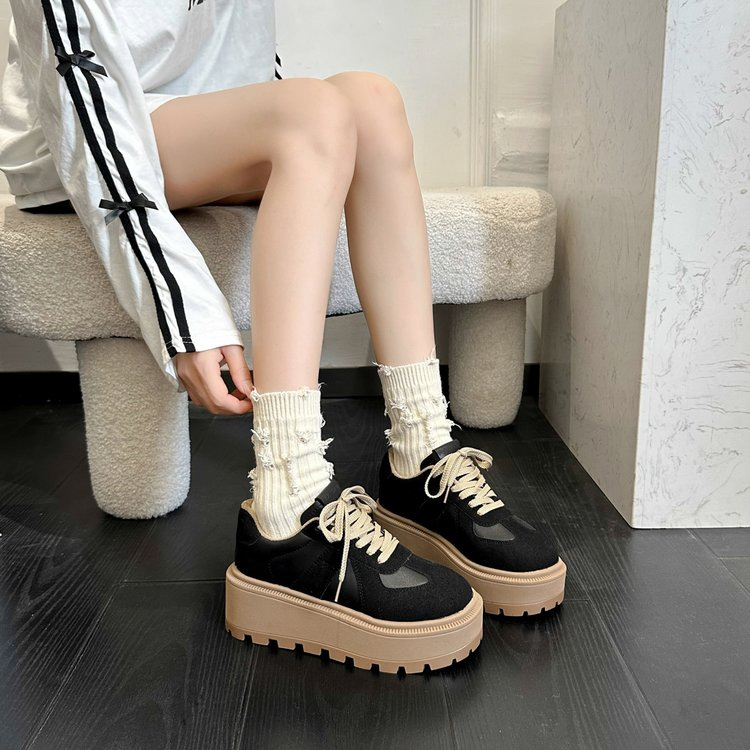 Heightened platform shoes women's simple and versatile casual sports shoes fashionable retro German training shoes2025