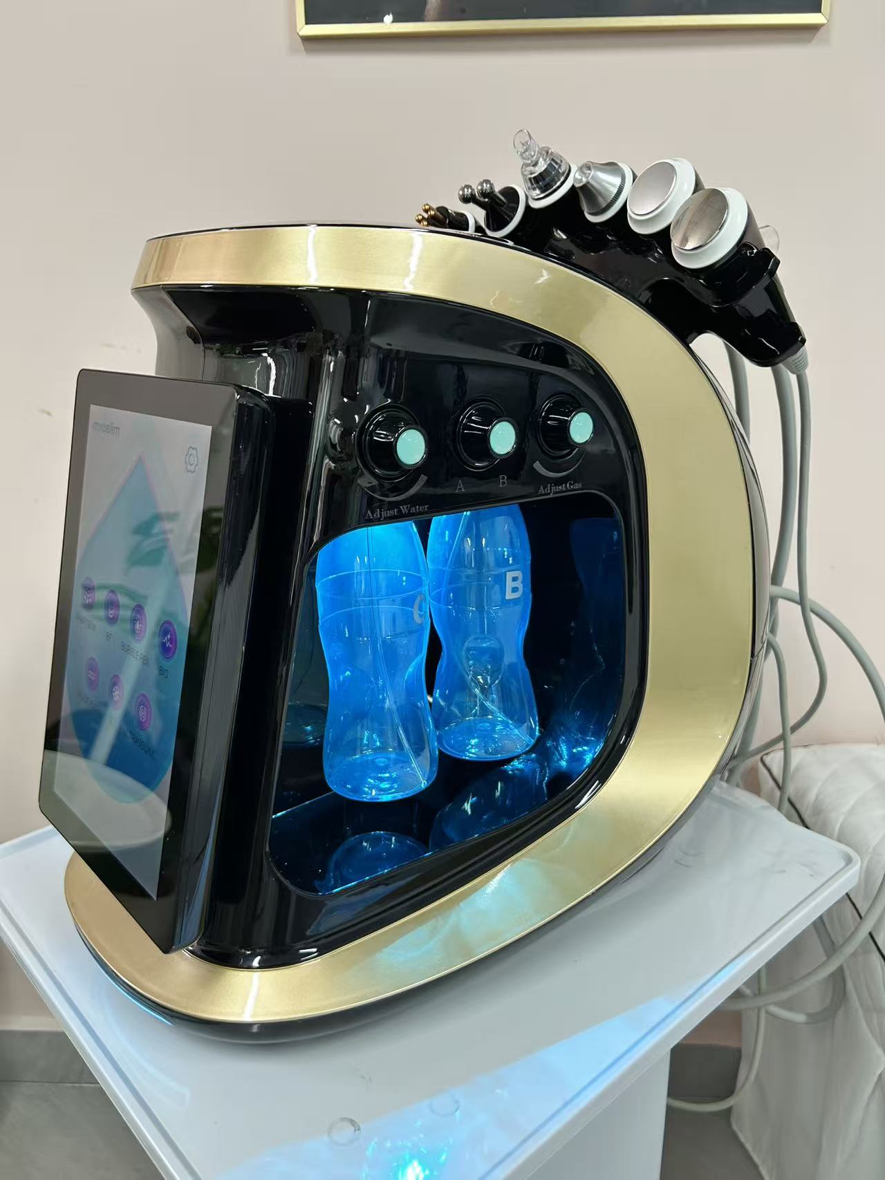 7 In 1 Oxygen Dermabrasion Oxygen Hyperbaric Chamber Facial Water Jet Skin Care Cleaning Skin Tightening Whitening BIO Multifunctional Machine