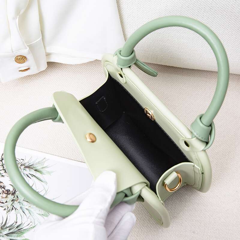 Niche Design New Women's Versatile Contrast Color Portable Biscuit Bag Ins High-End Small Square Shoulder Messenger Bag