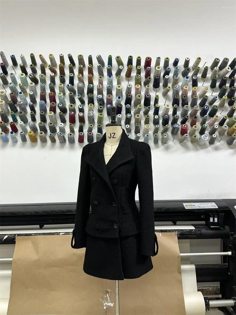 Two Piece Dress Winter French Vintage Elegant Woman 2 Set Black Slim Design Jacket High Waist Casual Skirt Female Korean Clothes