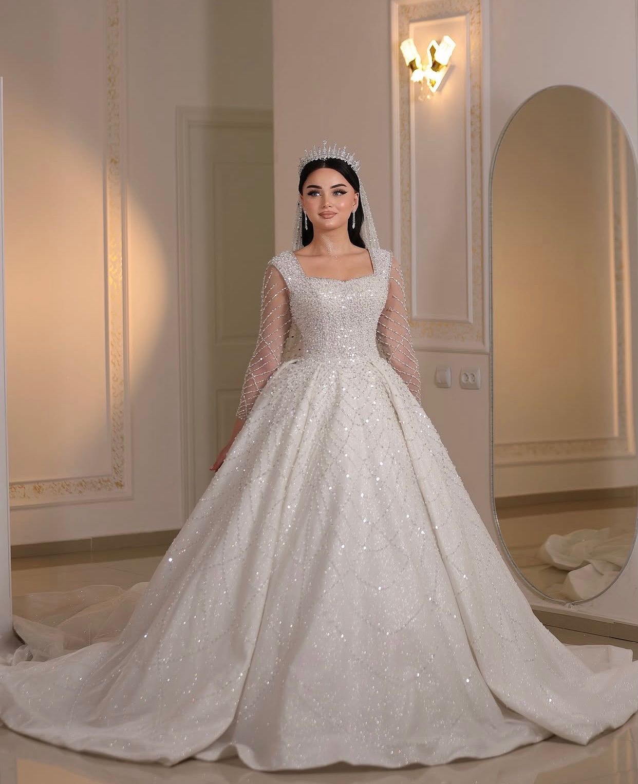 Gorgeous A Line Women Wedding Dress Square Neck Long Sleeves Bridal Gowns Sequins Beaded Sweep Train Dress Custom Made vestidos de novia