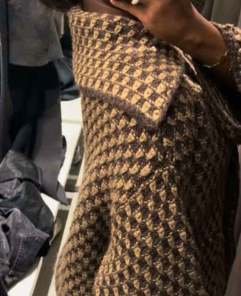 Fashion Caramel Lapel Plaid Knit Cardigan Women Loose Single Breast Pocket Warm Coat 2025 Autumn Lady Korean Style Knitwear New Women Sweater Designer