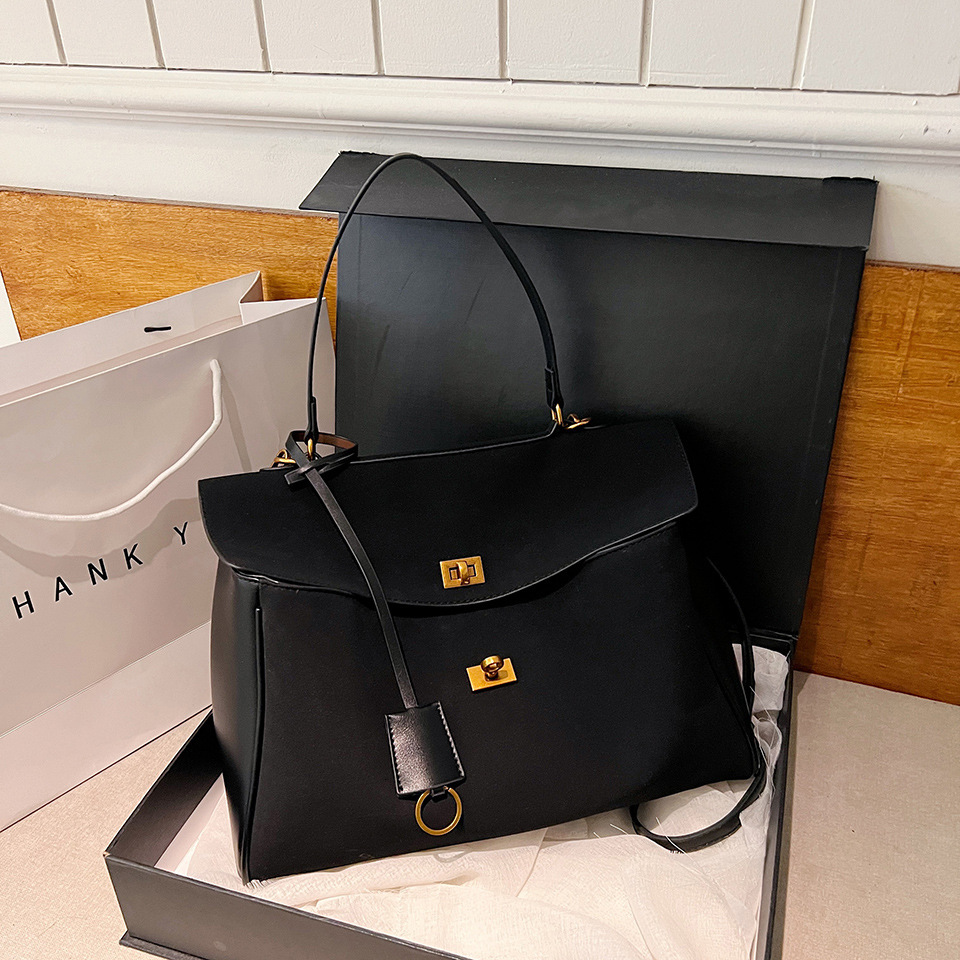 New retro women's suede leather bag, new commuting shoulder bag, crossbody bag, suede leather handbag, trendy luxury designer bag