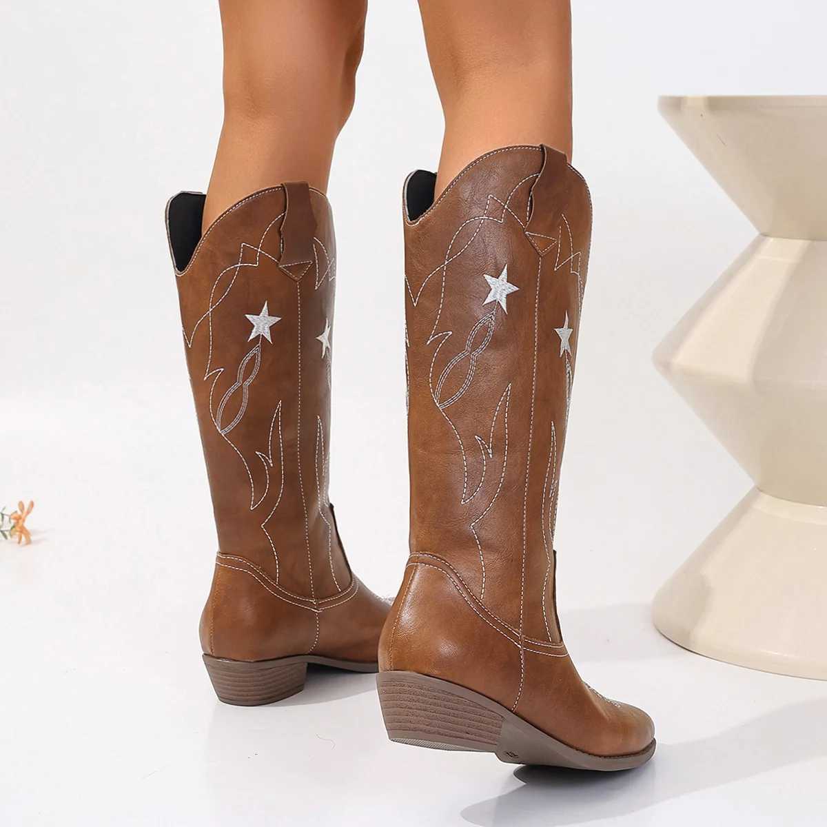 Embroidered totem female knight boots thick heels round toe midtoe boots versatile vacation daily European beauty boots Z251029