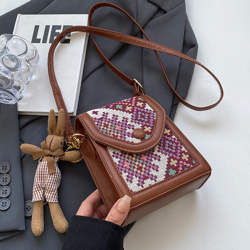 New luxury ethnic style women's slanted phone bag, fashionable one shoulder small square bag, trendy versatile wallet, high-end designer bag