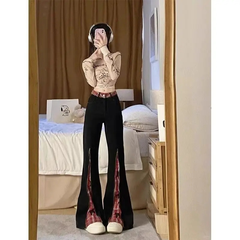 Retro Patchwork Red Checkered Zipper Jeans Womens Plus Size Spicy Girl Slim Fit Micro Flared Pants 251029