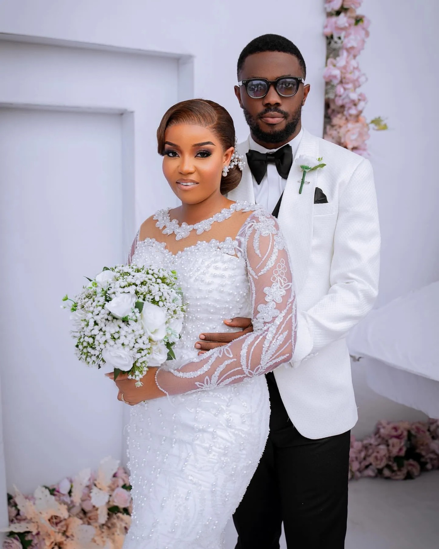 White Mermaid Wedding Dresses Lacefull Pearls Full Sleeves Vintage Bridal Gowns Dress Vestidos De Novia