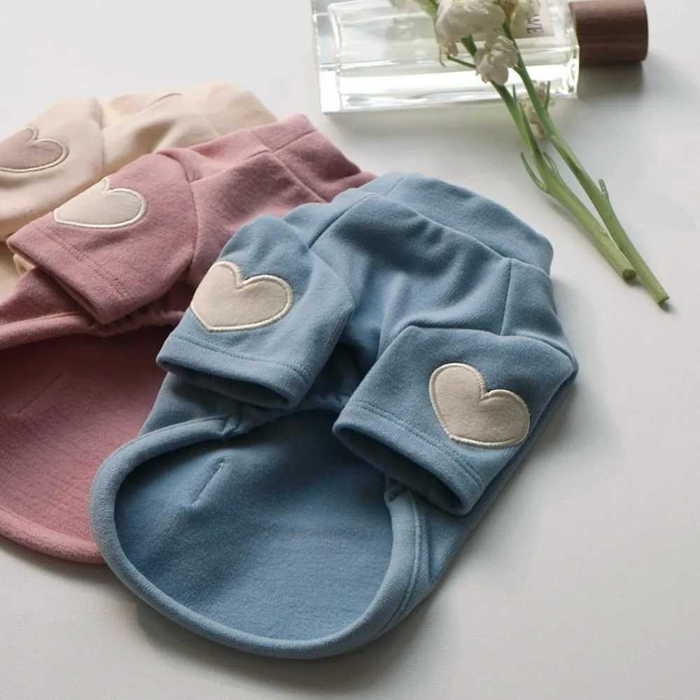 New Winter Warm Gift Pet Dog Clothes Bear Teddy Cute Love Puppy Clothing Base Shirt Designer Cat Pet Warm Clothes C251030