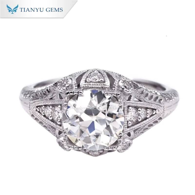 Tianyu Custom Platinum and White Gold Material Oec Cut Diamond Engagement Ring